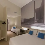 B&B Hotel Bergamo City מלון