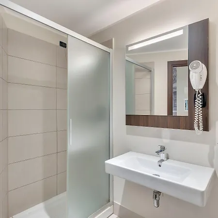 Hotel B&B Hotel Bergamo 3*