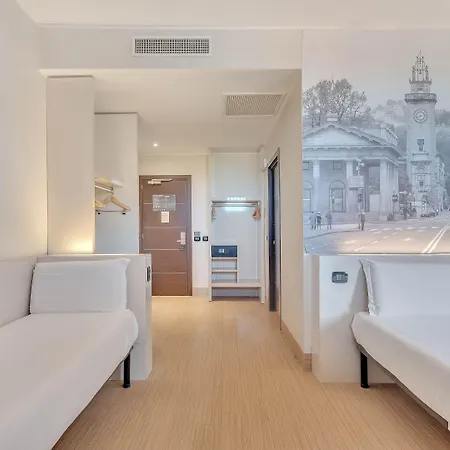 Hotel B&B Hotel Bergamo 3*