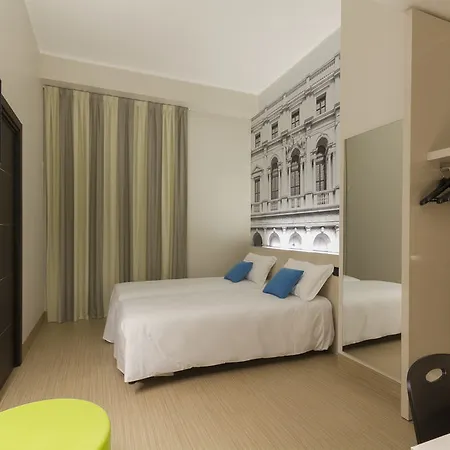 Hotel B&B Hotel Bergamo 3*